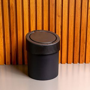 Lixeira Coza plástica click acionamento manual preta ideal para todos os tipos de ambiente 5 litros  - 20 cm de diâmetro por 25,6 cm de altura