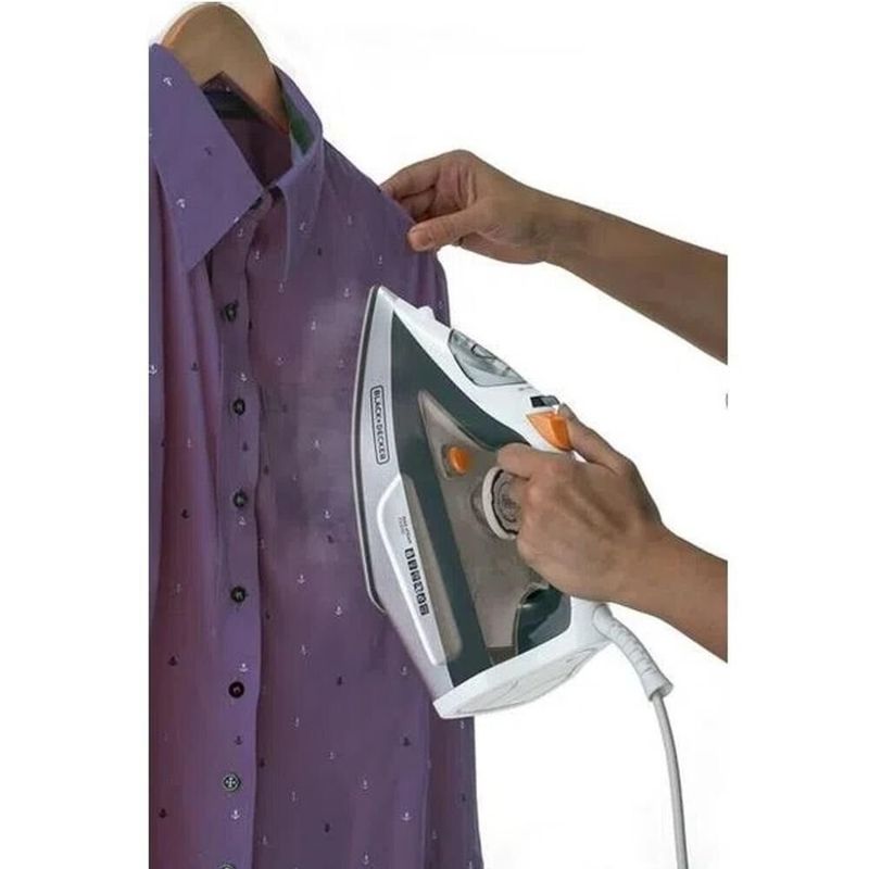 Ferro de passar Black & Decker com Anti Gotejamento FX3100-B2 - 220v