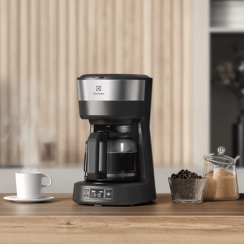 Coffee_Machine_ECM25_Kitchen_Electrolux_1000x1000-detalhe5