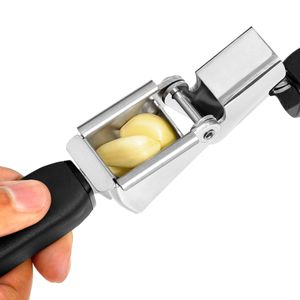 Espremedor de Alho em Aço Inox Good Grips 23cm OXO Preto