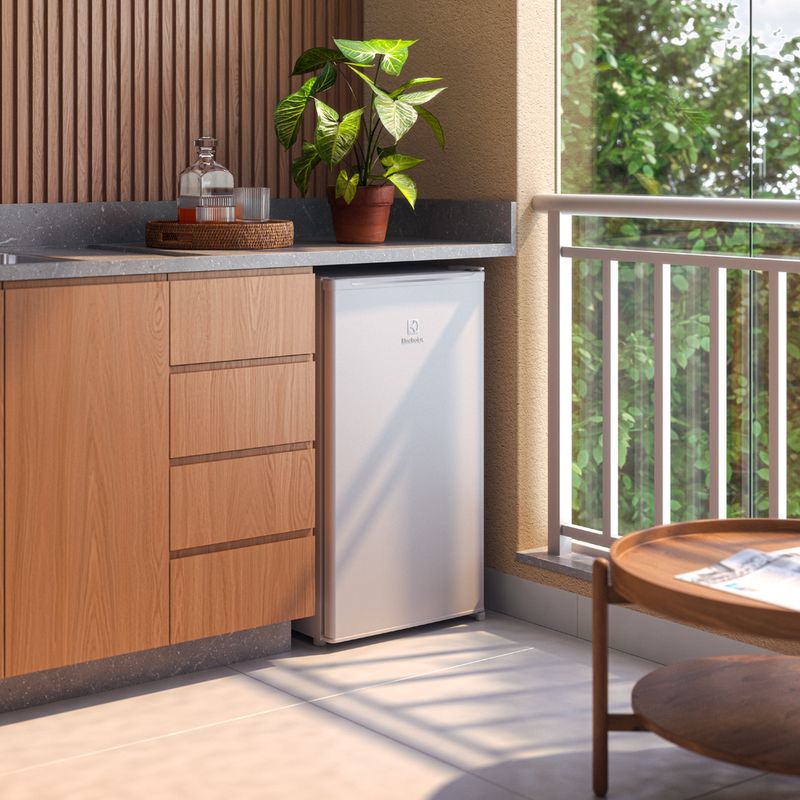 Minibar_EM90_Kitchensquare_Electrolux_Portuguese-1000x1000.raw