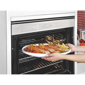 Forno de embutir elétrico Brastemp 67 litros cor inox com Função Ar Forçado e Painel Touch   - BO260AR