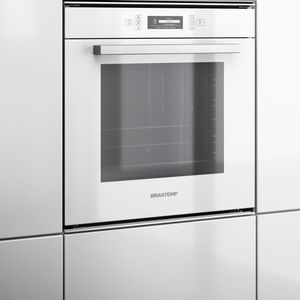 Forno de embutir elétrico Brastemp Vitreous 67 litros Branco com função ar forçado e painel touch - GOC60AB